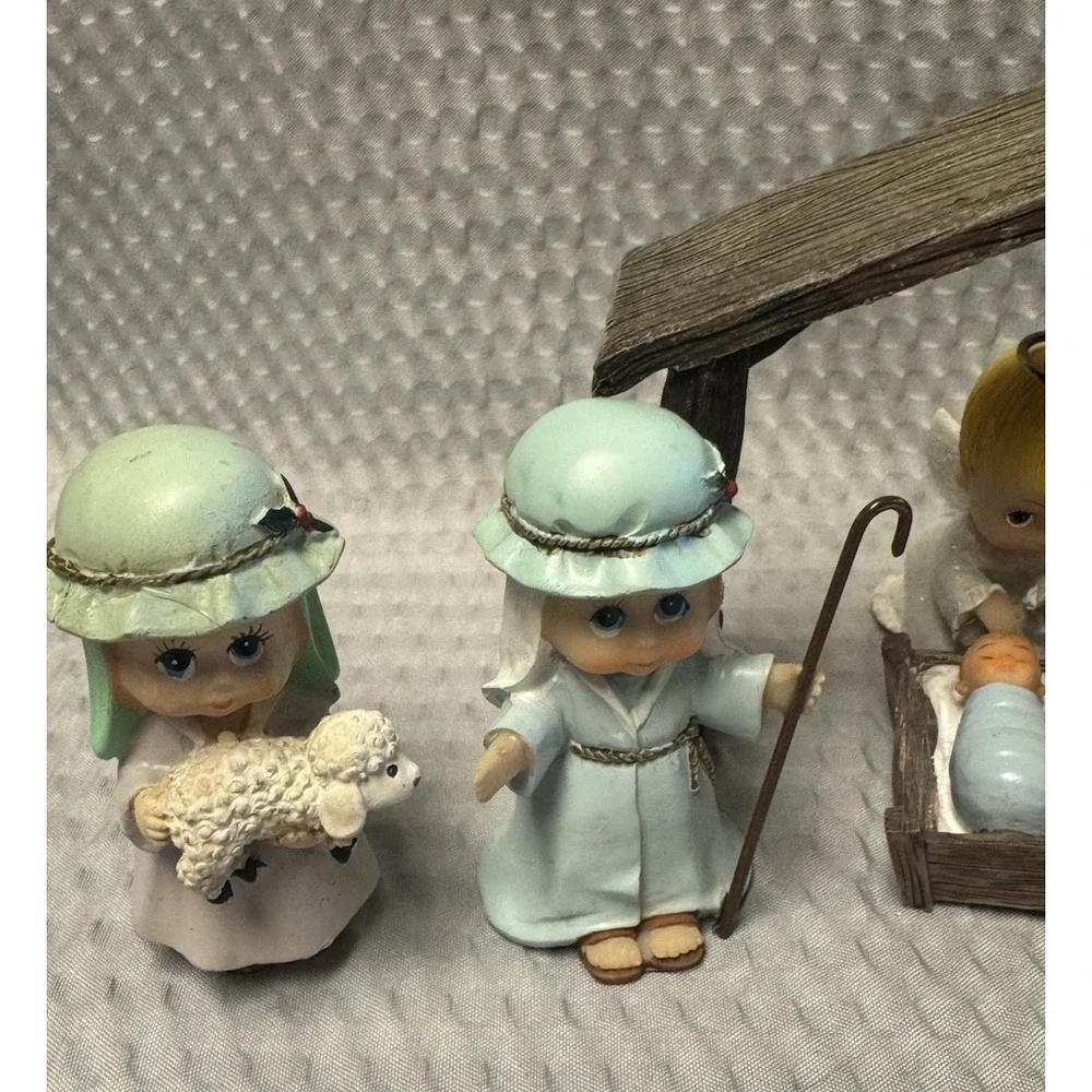 Morehead 2008 Mini Nativity Set Jesus Christmas Holiday 9 piece Christ Child EUC